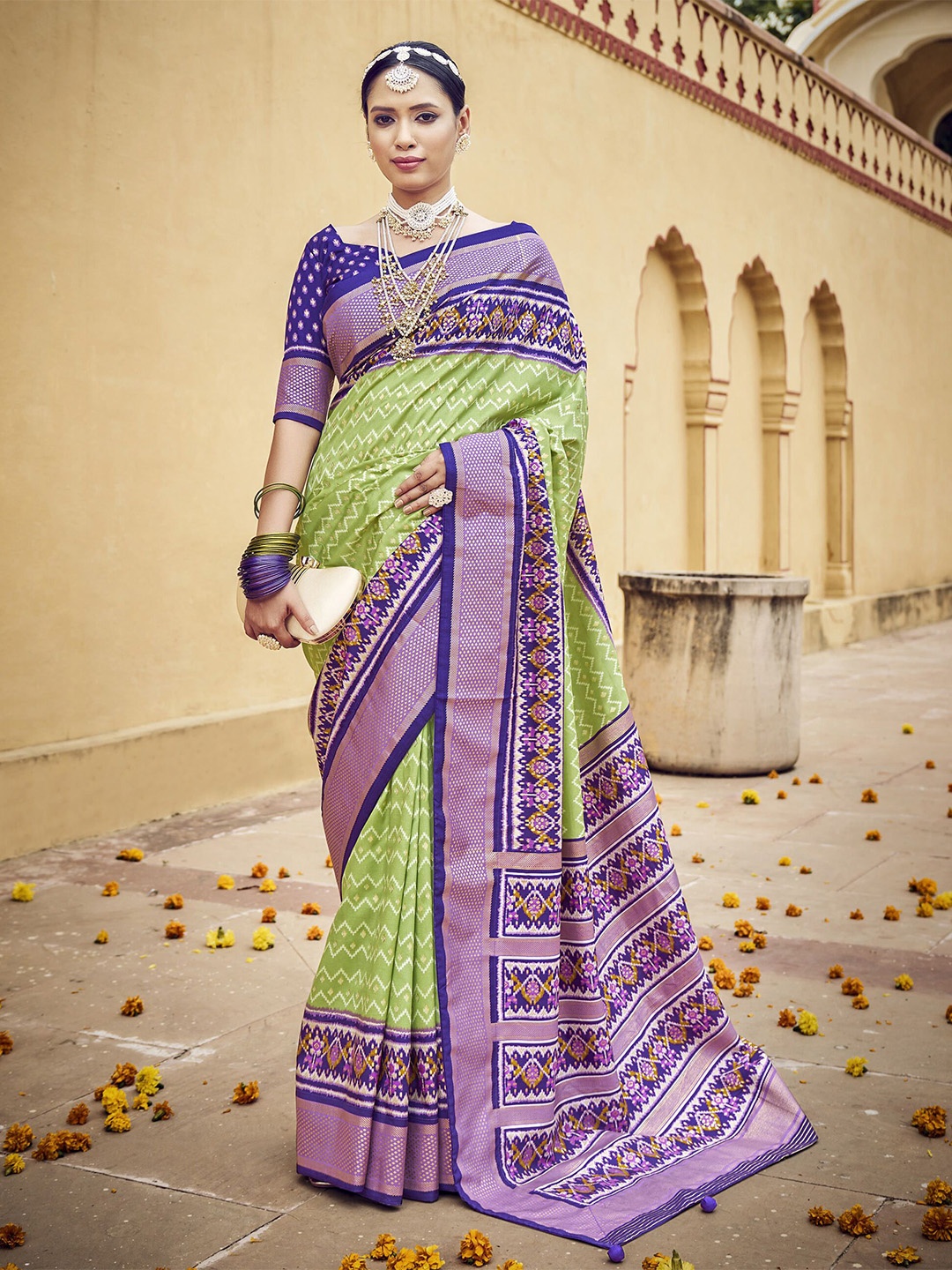 

KCPC BANDHANI Zari Silk Cotton Patola Saree, Green