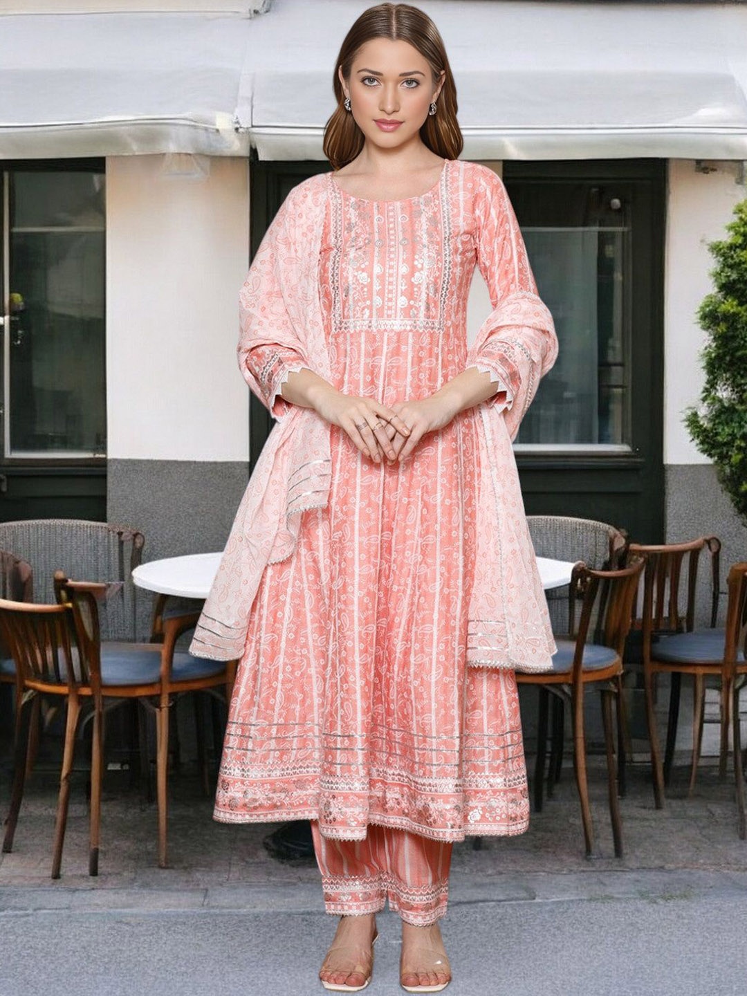 

True Shape Women Floral Printed Regular Kurta with Trousers & With Dupatta, Coral