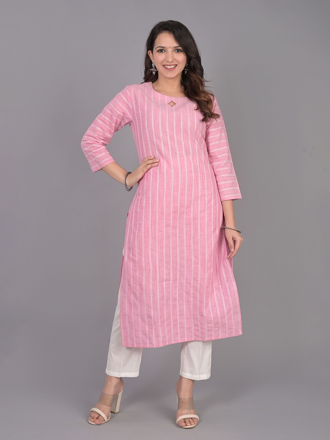 

The Hope Floral Embroidered Cotton Round Neck Straight Kurta, Pink