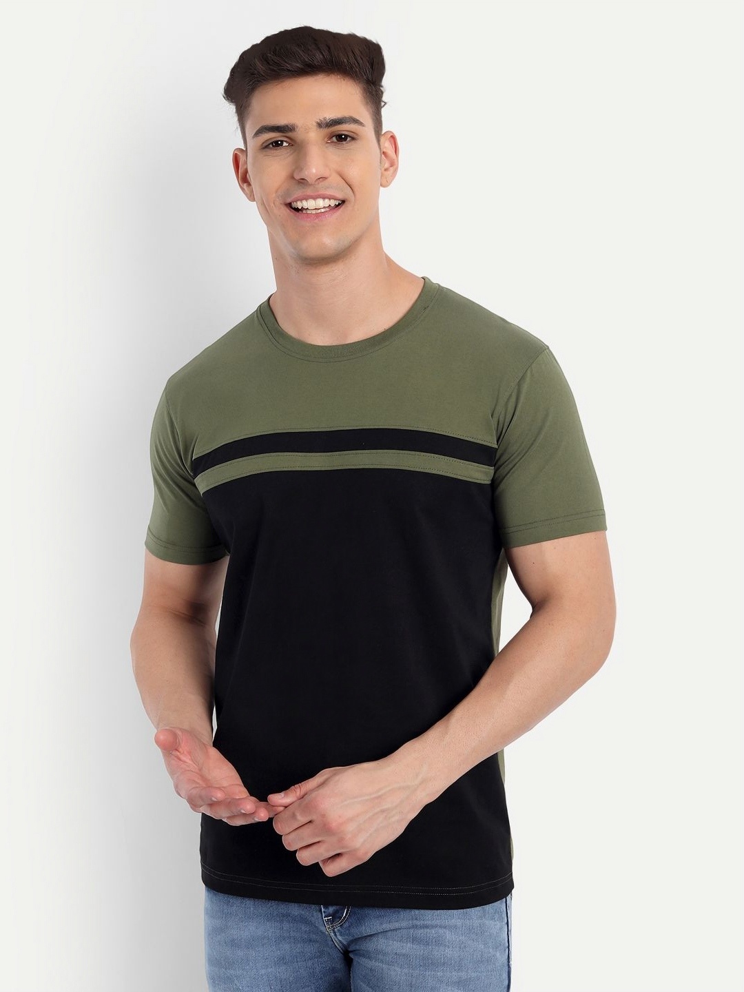 

Metronaut Men Colourblocked T-shirt, Olive