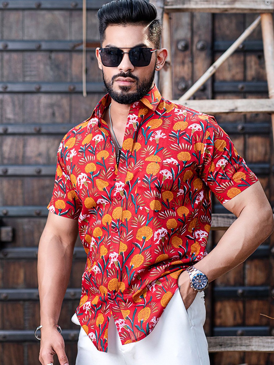 

Tistabene Men Floral Opaque Printed Casual Shirt, Red