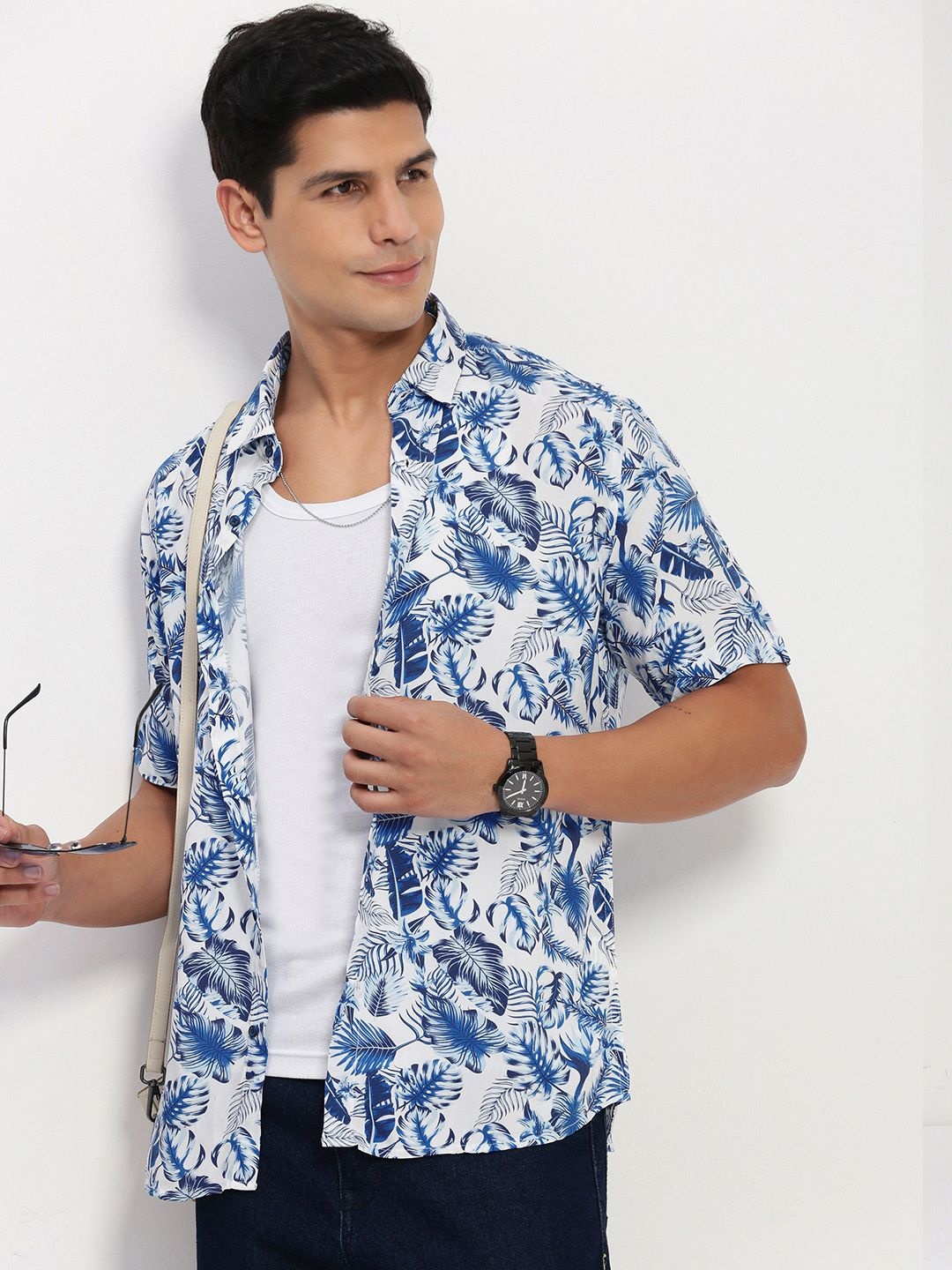 

SHOWOFF Men Comfort Slim Fit Floral Opaque Printed Casual Shirt, Blue