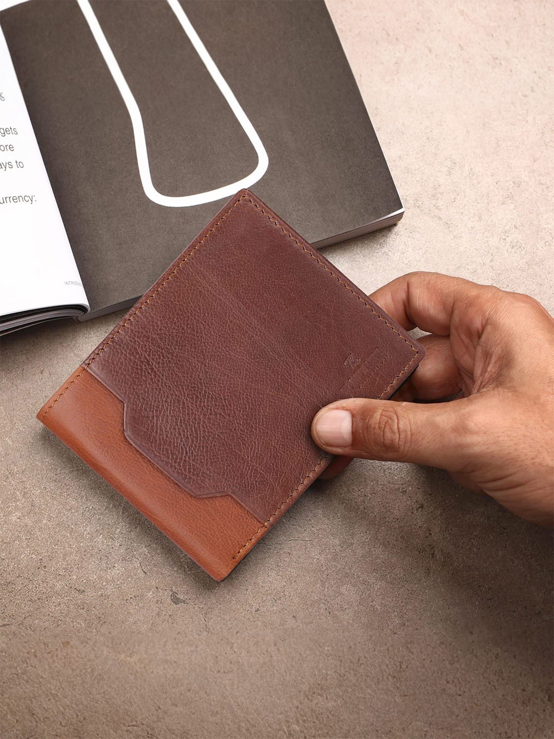 

THE CLOWNFISH Women Leather Two Fold Wallet, Brown