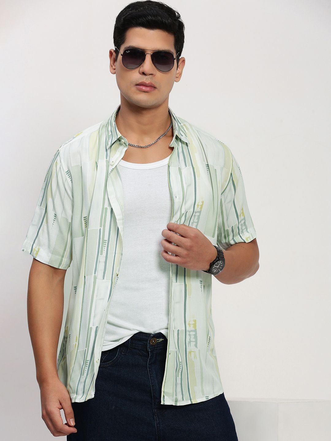 

SHOWOFF Men Comfort Slim Fit Multi Stripes Opaque Printed Casual Shirt