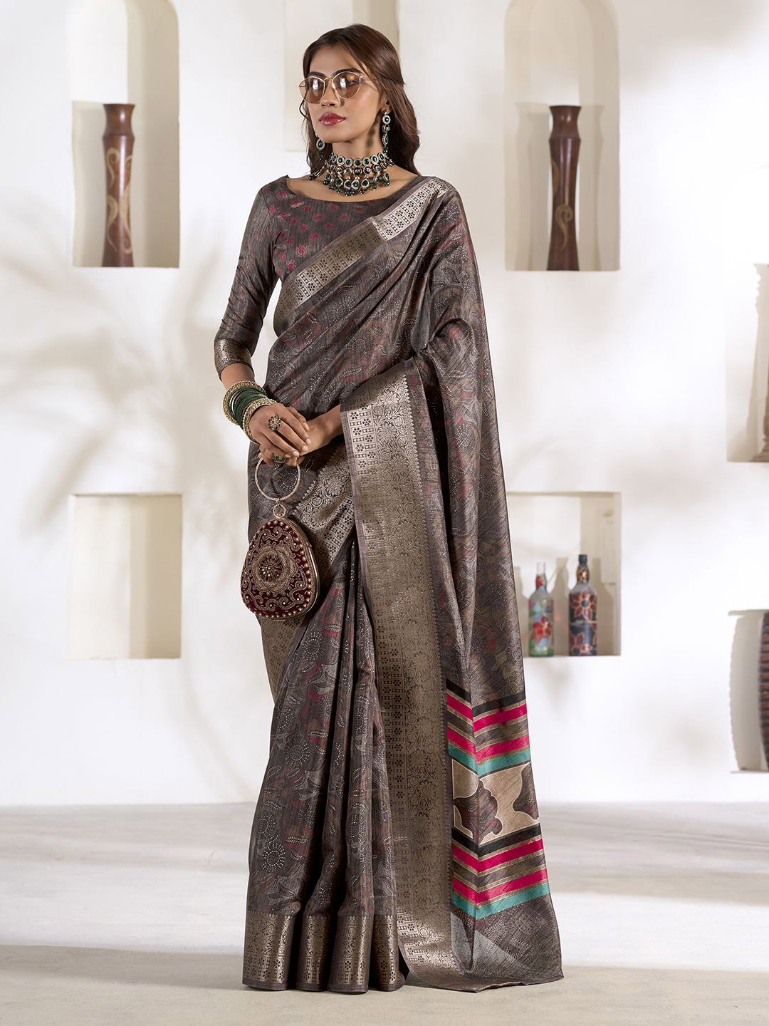 

LeeliPeeri Designer Floral Printed Zari Saree With Unstitched Blouse Piece, Grey