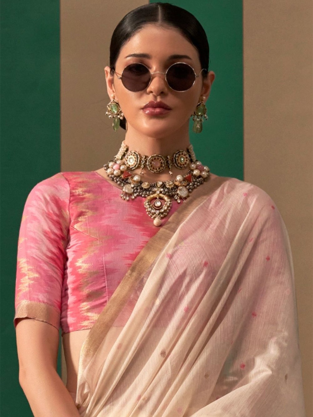 

BLENDIFY Woven Design Zari Silk Blend Banarasi Saree, Cream