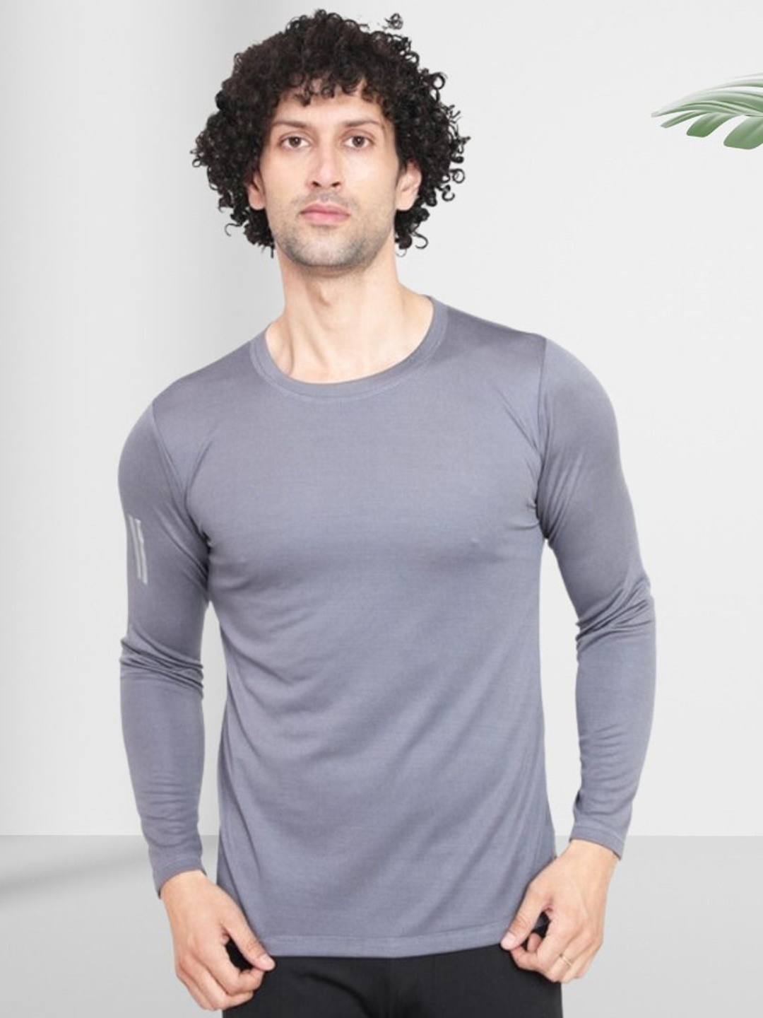 

FICKA Men Raw Edge T-shirt, Grey