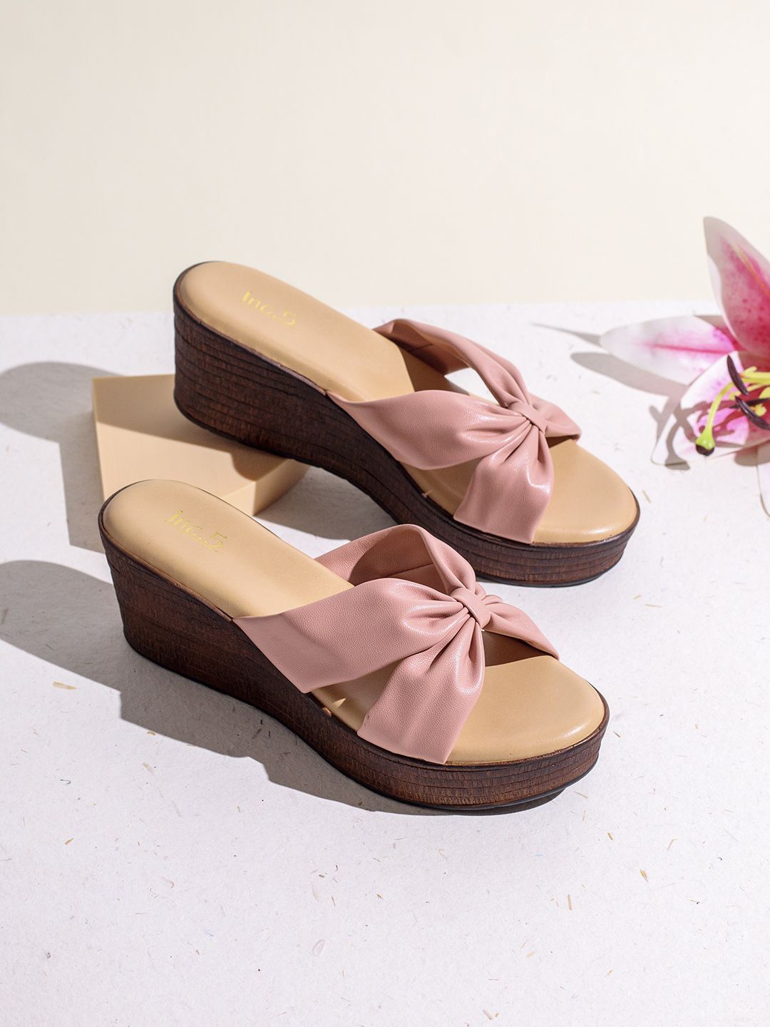 

Inc 5 Party Wedge Sandals with Bows, Peach