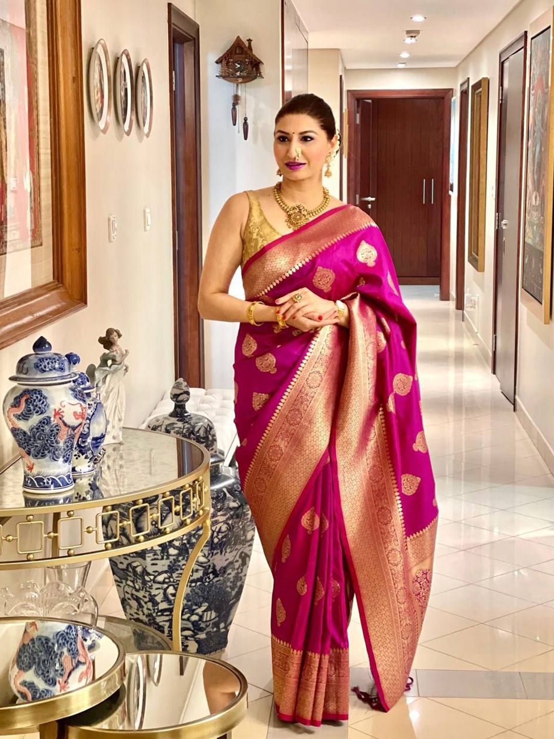 

VILLE FASHION Woven Design Zari Art Silk Kanjeevaram Saree, Pink