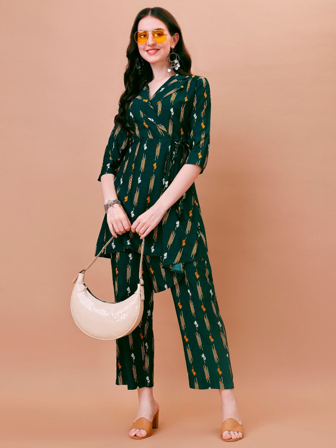 

Moda Rapido Printed Lapel Collar Tunic With Trousers, Green