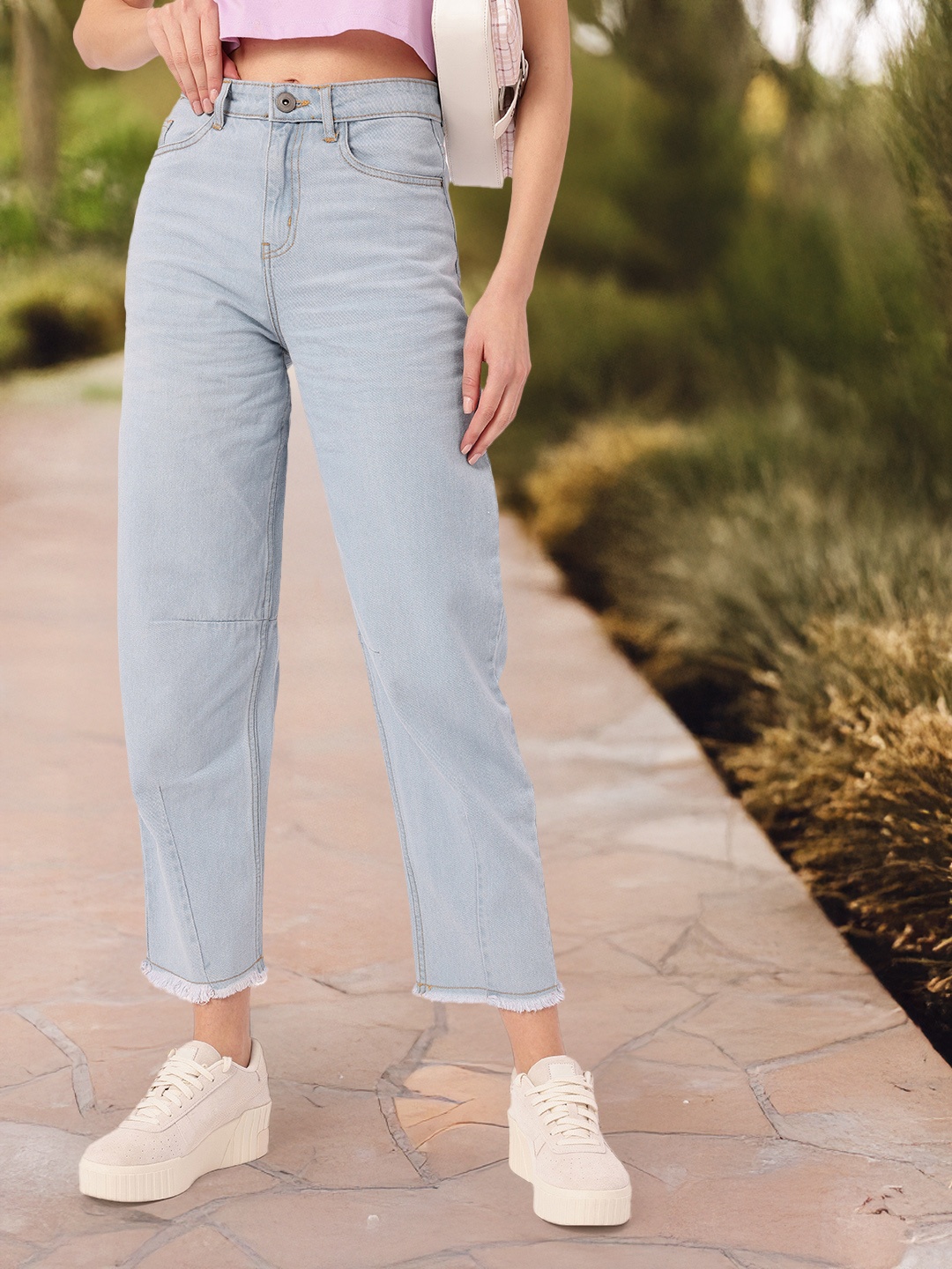 

DressBerry Women Soft Vibe Slouchy Fit Light Fade Frayed Jeans, Blue