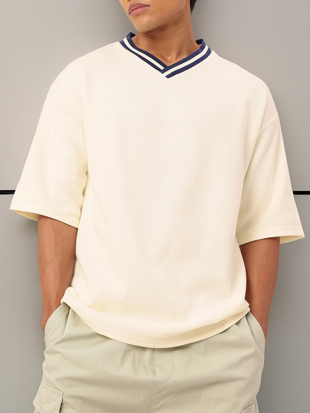 

Kook N Keech Sidewalk V-Neck Drop-Shoulder Oversized T-shirt, Cream
