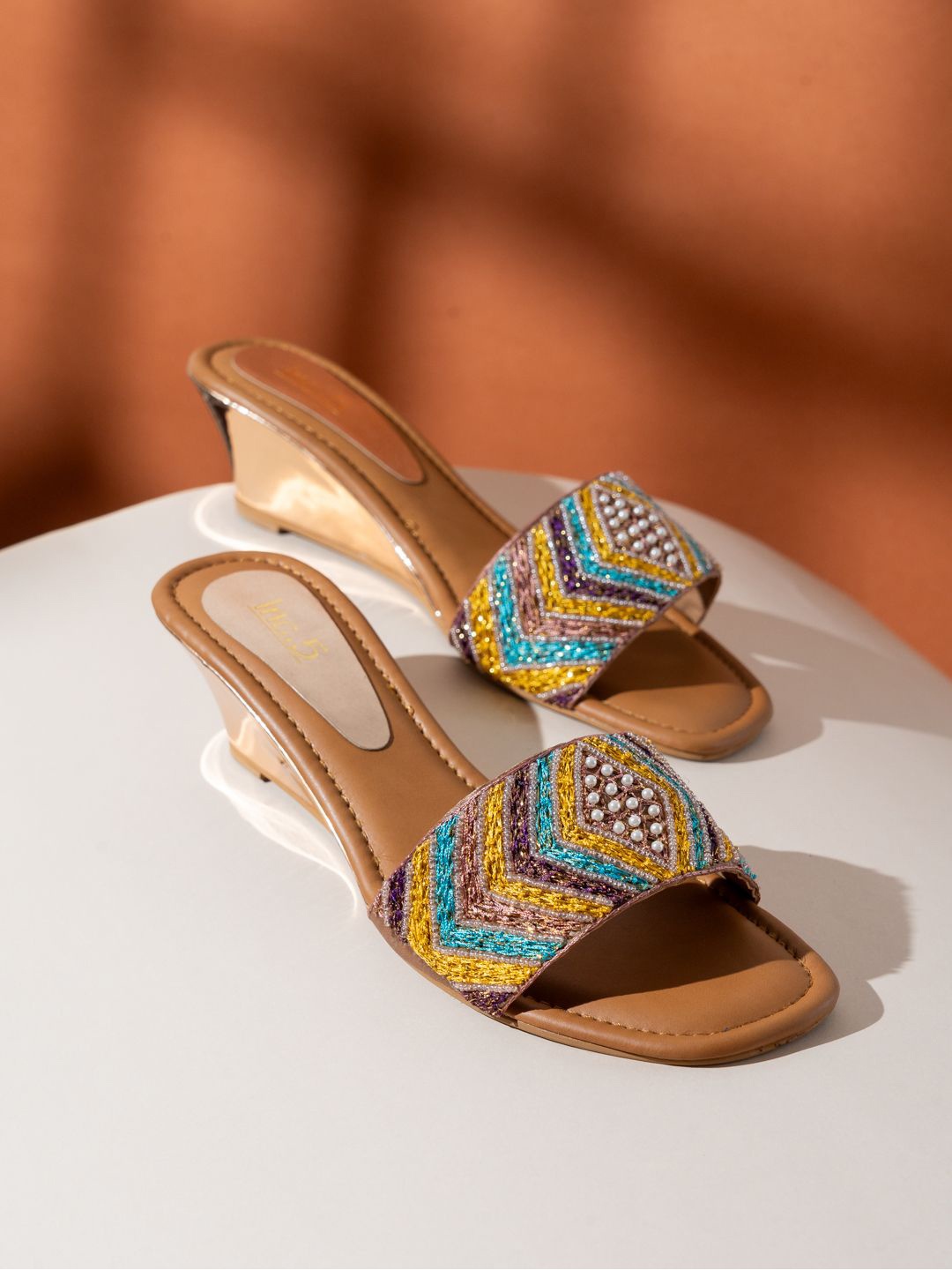 

Inc 5 Embellished Ethnic Wedge Sandals, Rose gold