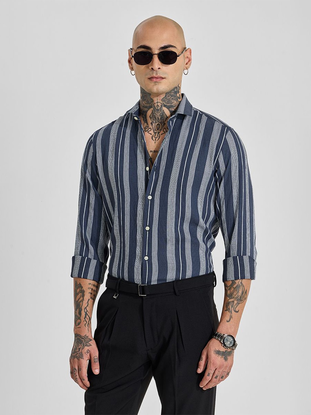 

Snitch Men Slim Fit Opaque Striped Formal Shirt, Navy blue