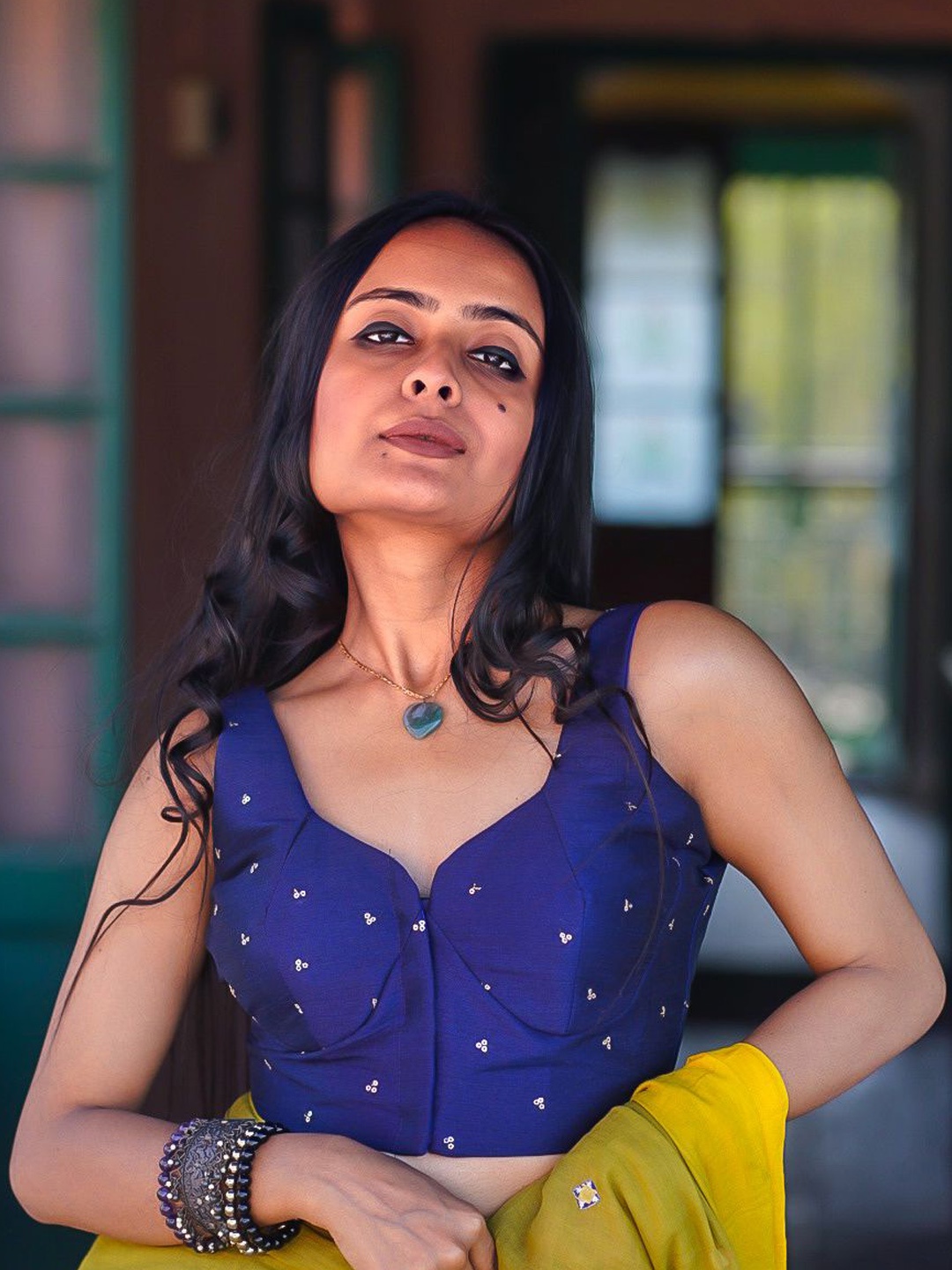 

MONRI Navy Blue Sleeveless V-Neck Saree Blouse