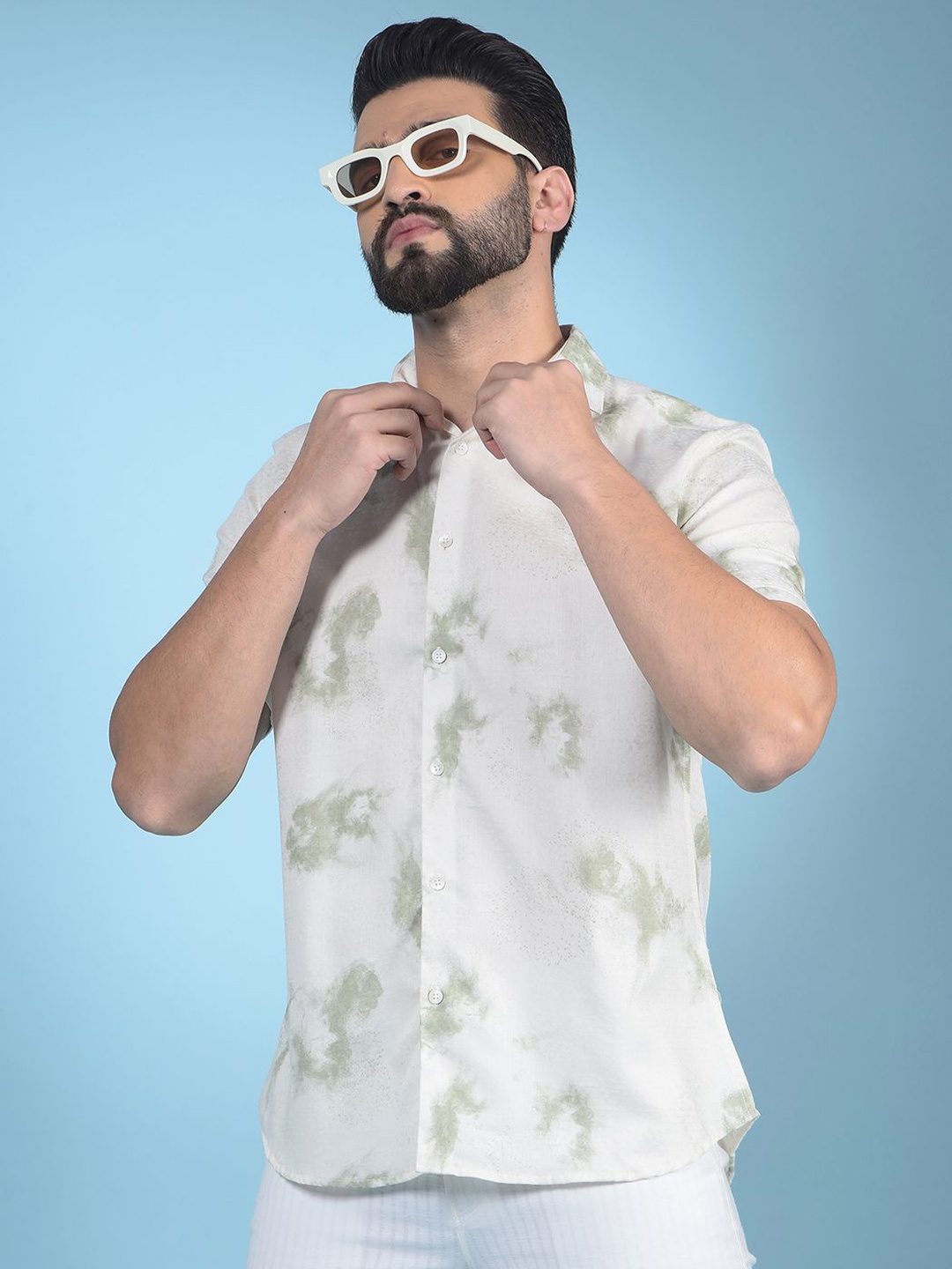 

Crimsoune Club Men Classic Slim Fit Floral Opaque Printed Casual Shirt, Green