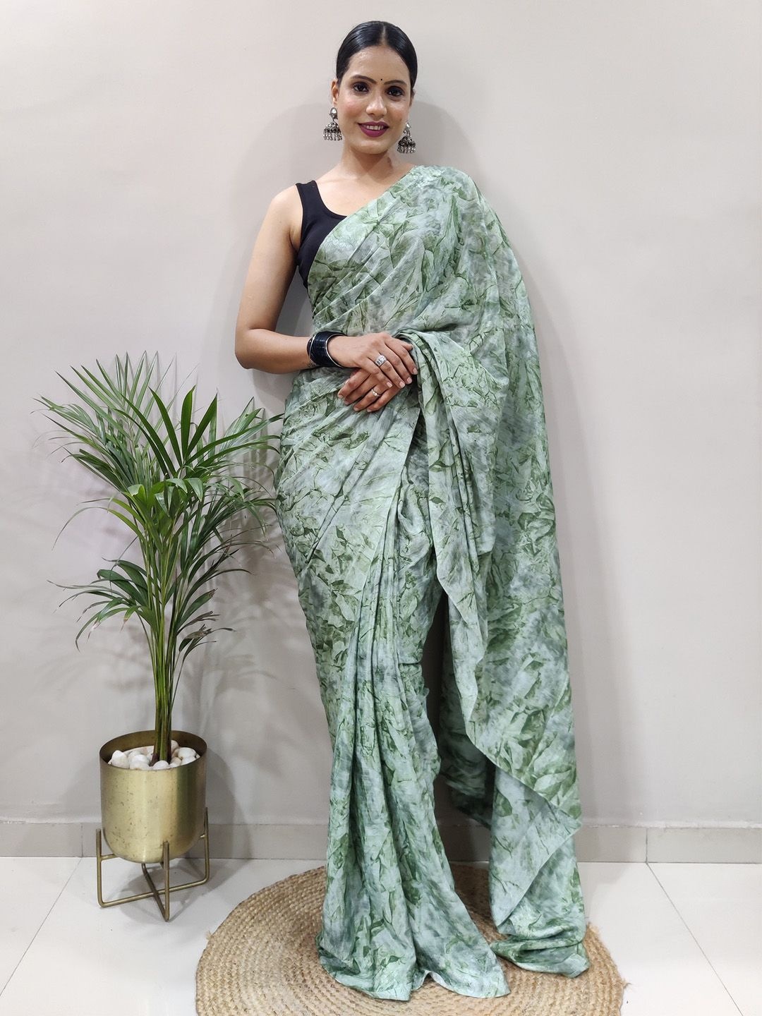 

Mitera Poly Chiffon Ready to Wear Saree, Green