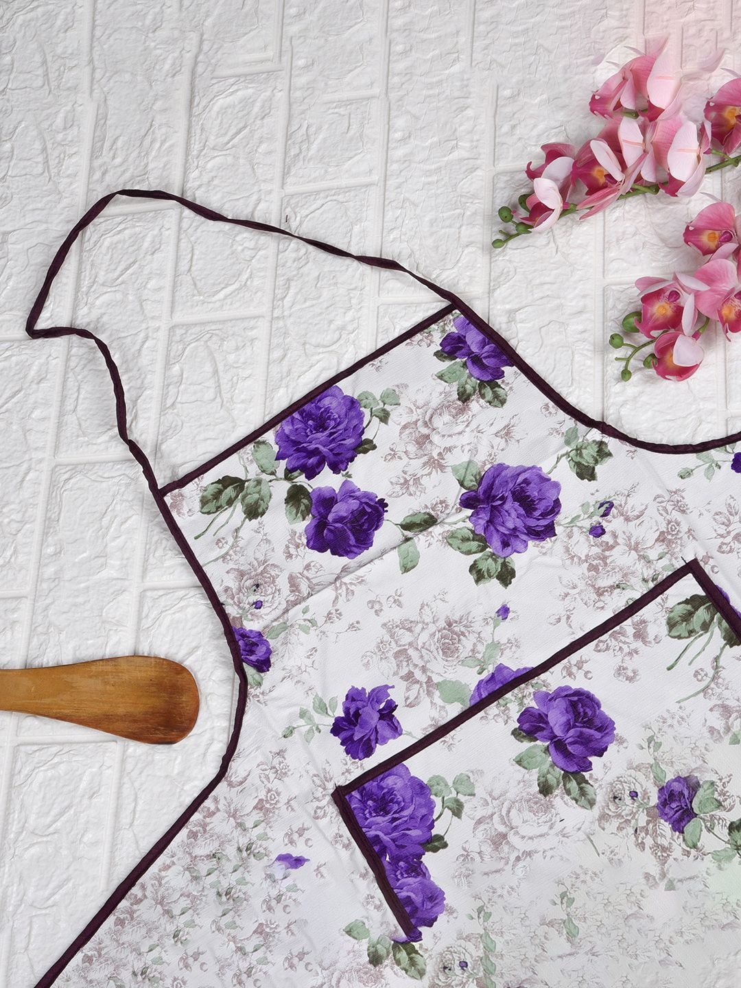 

Kuber Industries Beige & White 2 Pieces Floral Printed Skin Friendly Aprons With Ties