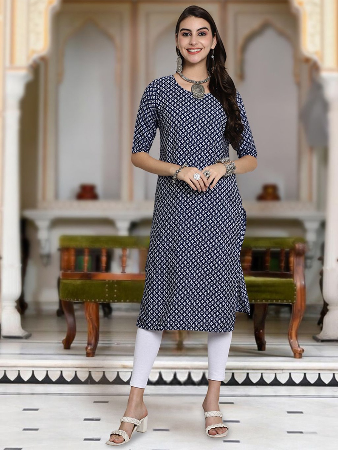 

Moda Rapido Floral Printed Round Neck Straight Kurta, Blue
