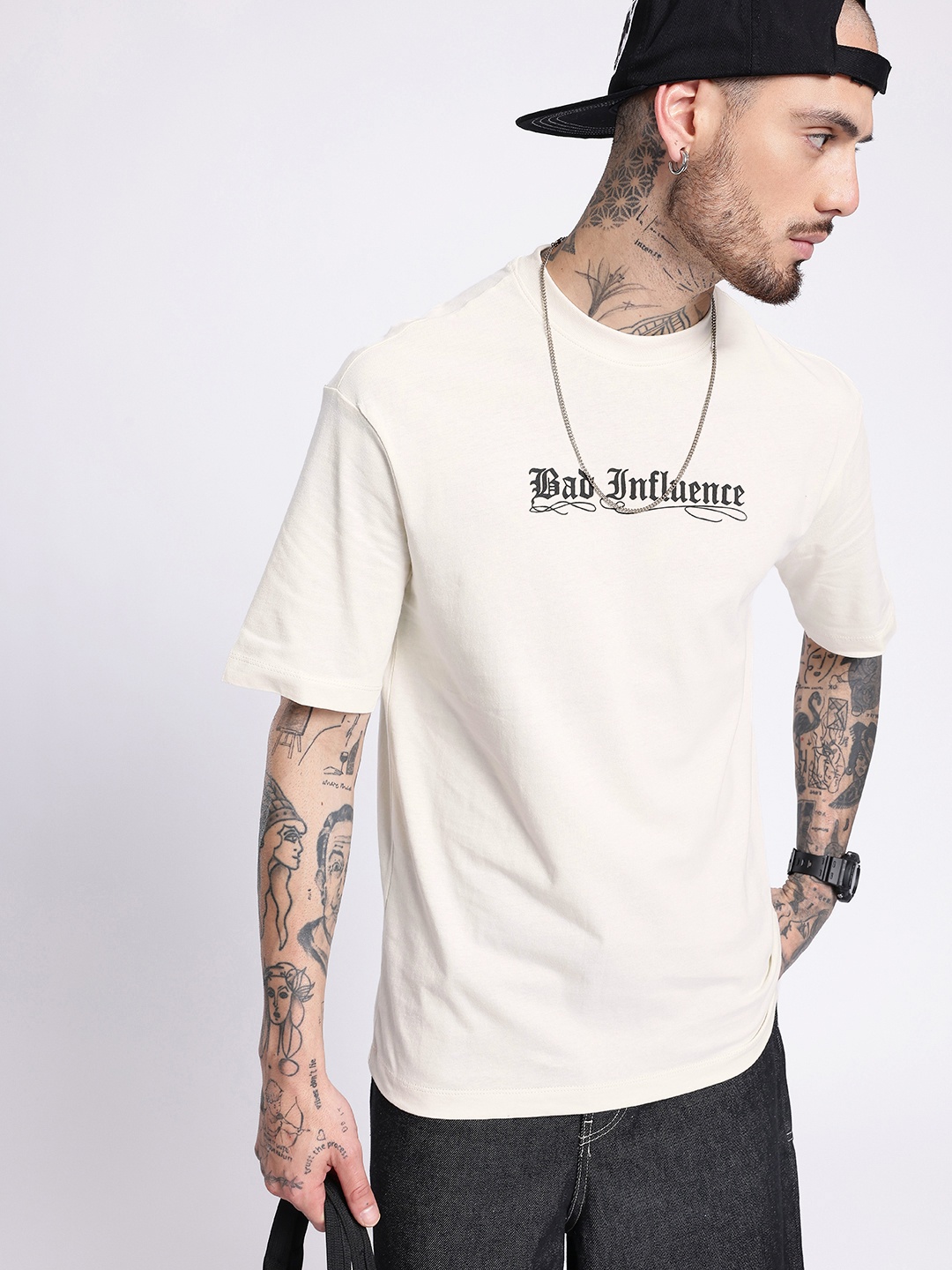 

glitchez Street Cool Typography Printed Relaxed Fit T-shirt, Off white