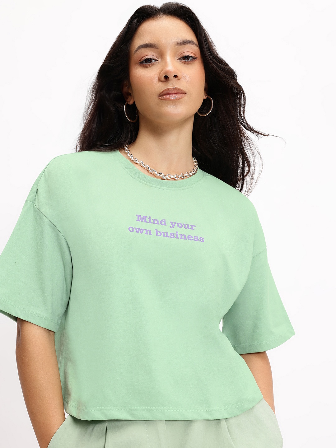 

DressBerry Bae-Sic Bee Text Play Drop-Shoulder Sleeve T-shirt, Green