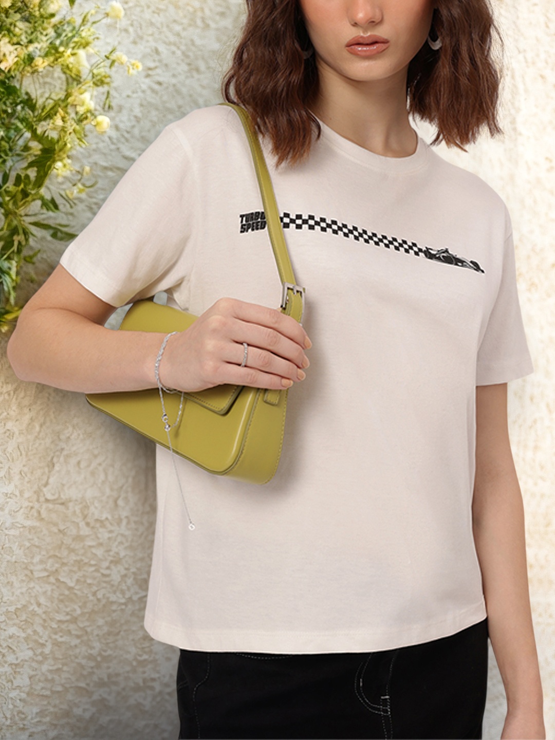 

DressBerry Spirited Strokes Relaxed T-shirt, White