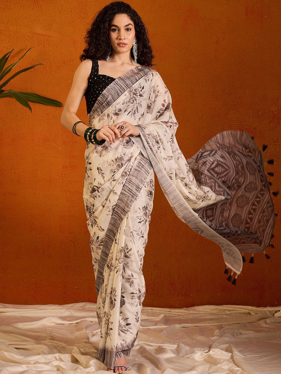 

Anouk Rustic Floral Poly Georgette Bagru Saree, Off white