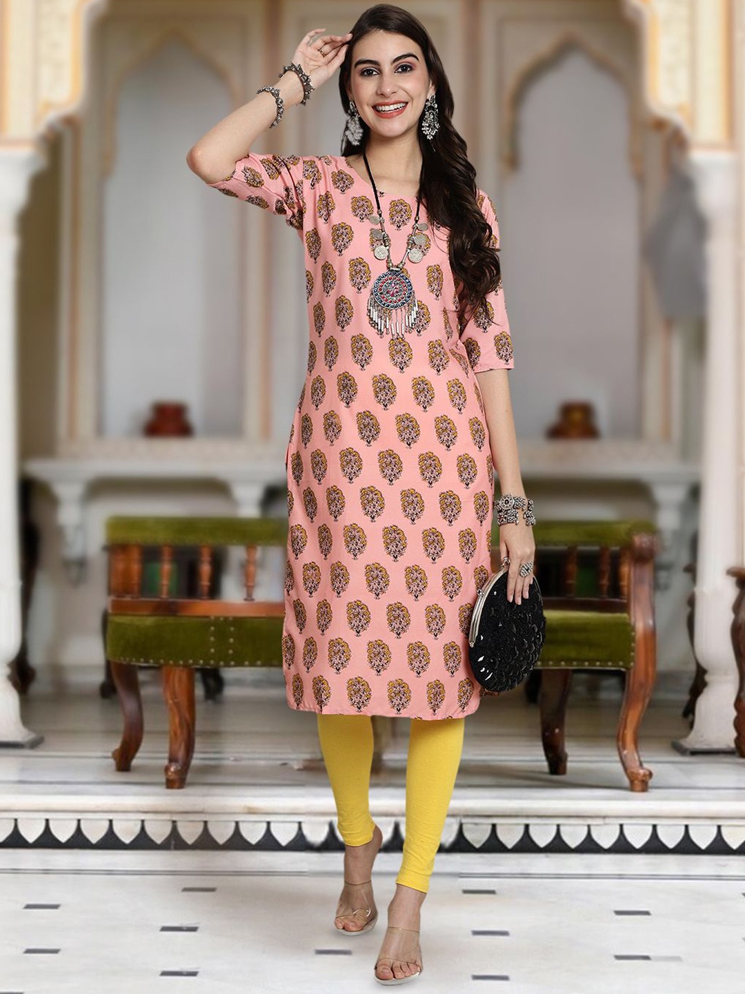 

Moda Rapido Floral Printed Round Neck Straight Kurta, Pink
