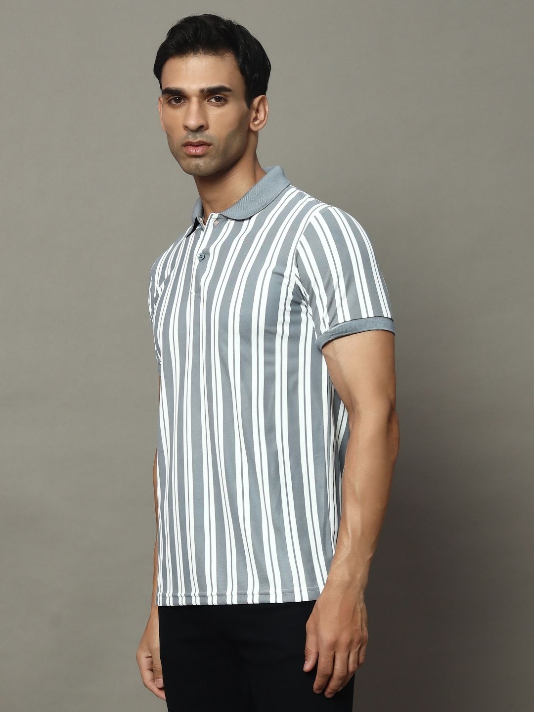 

OGEN Men Striped Polo Collar Pockets T-shirt, Grey