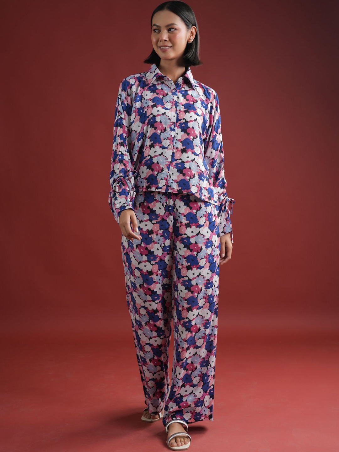 

SANSKRUTIHOMES Floral Printed Shirt With Trousers, Blue