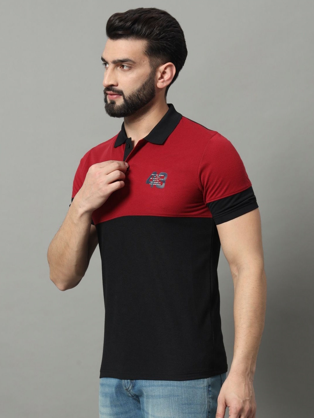 

OGEN Men Colourblocked Polo Collar Applique T-shirt, Maroon