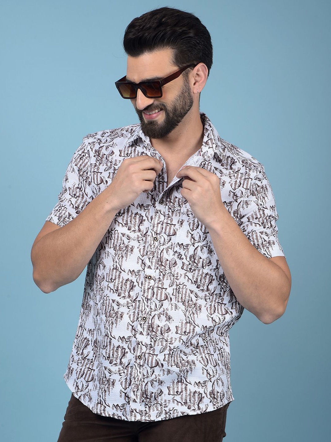 

Crimsoune Club Men Classic Slim Fit Floral Opaque Printed Casual Shirt, Brown