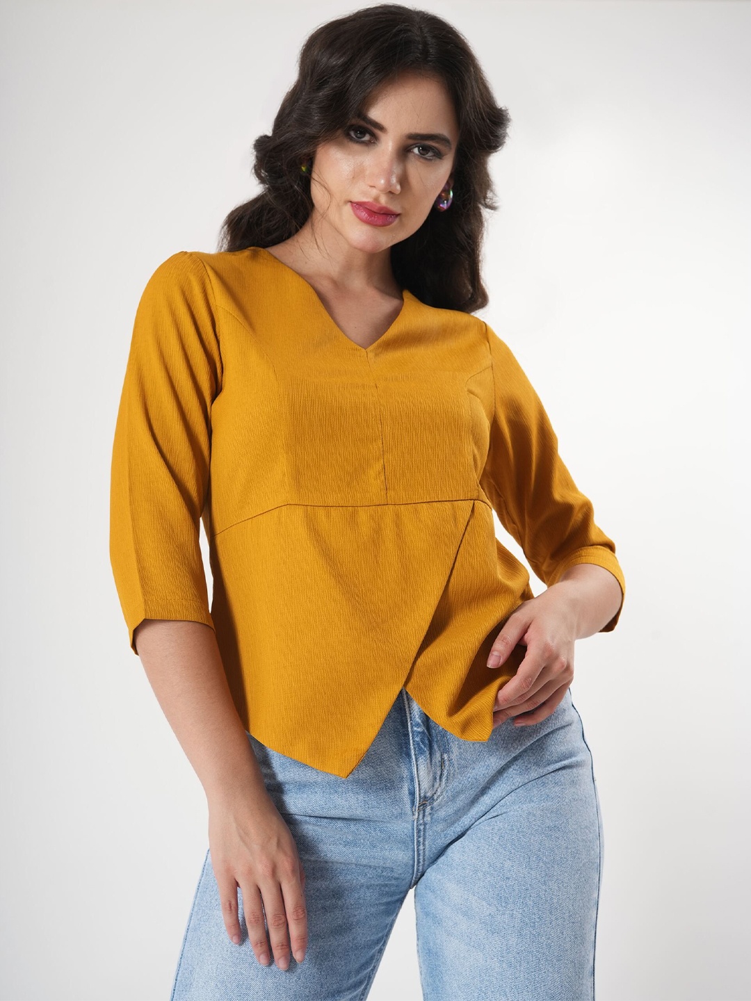 

clobug Crepe Top, Yellow