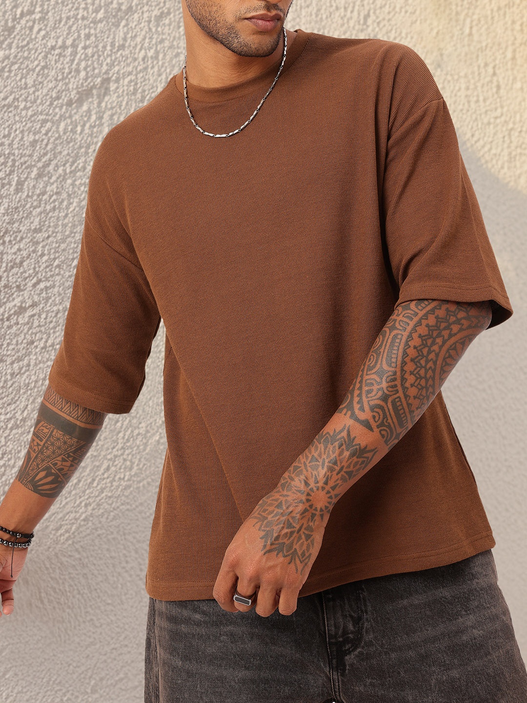 

Kook N Keech Street Textured Edge Drop-Shoulder Oversized T-shirt, Brown