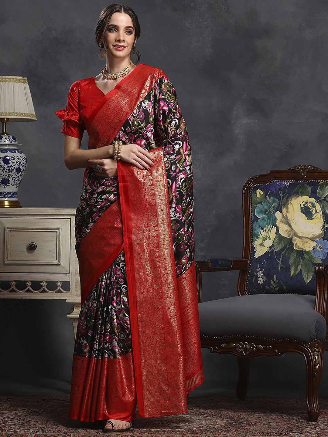 

Mitera Kalamkari Silk Blend Designer Sungudi Saree, Black