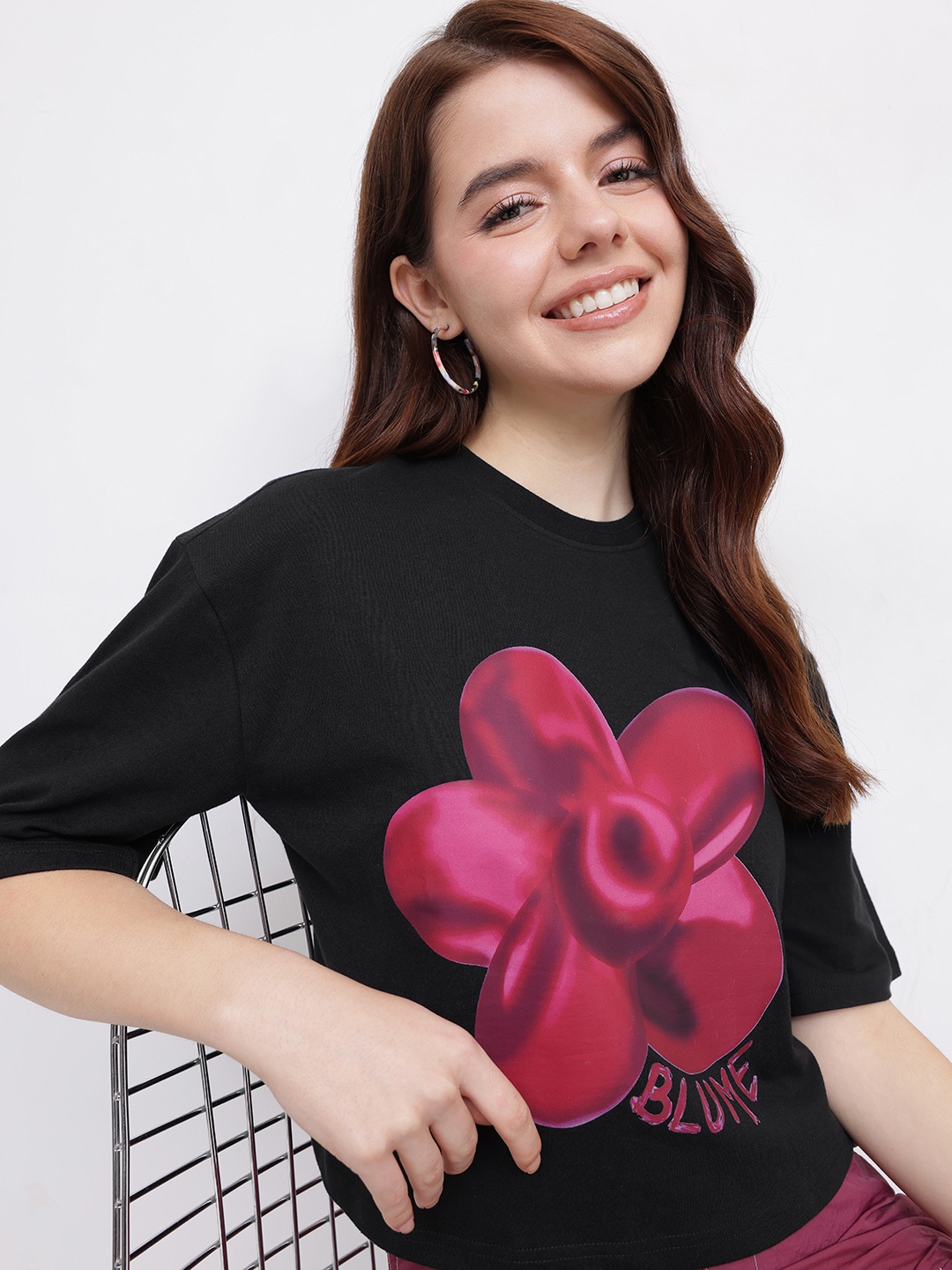 

DressBerry Floral Fantasia Printed Boxy Crop T-shirt, Black
