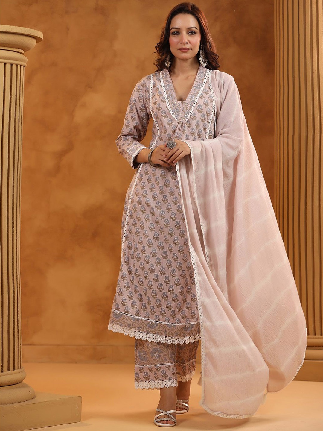 

Meena Bazaar Floral Printed Sequinned A-Line Kurta With Trouser And Dupatta, Peach