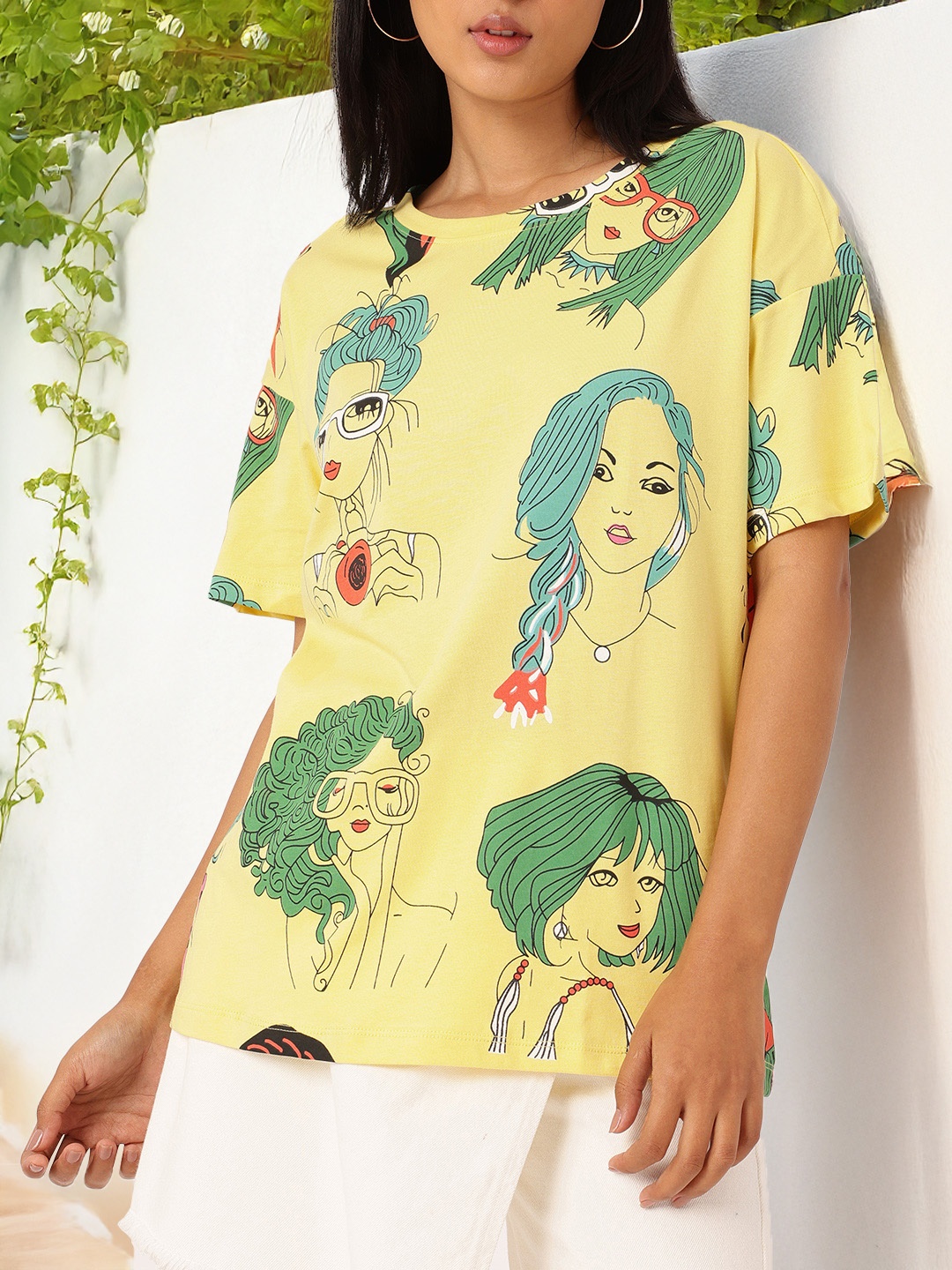 

DressBerry Fashionable Chic Printed Oversized T-shirt, Yellow