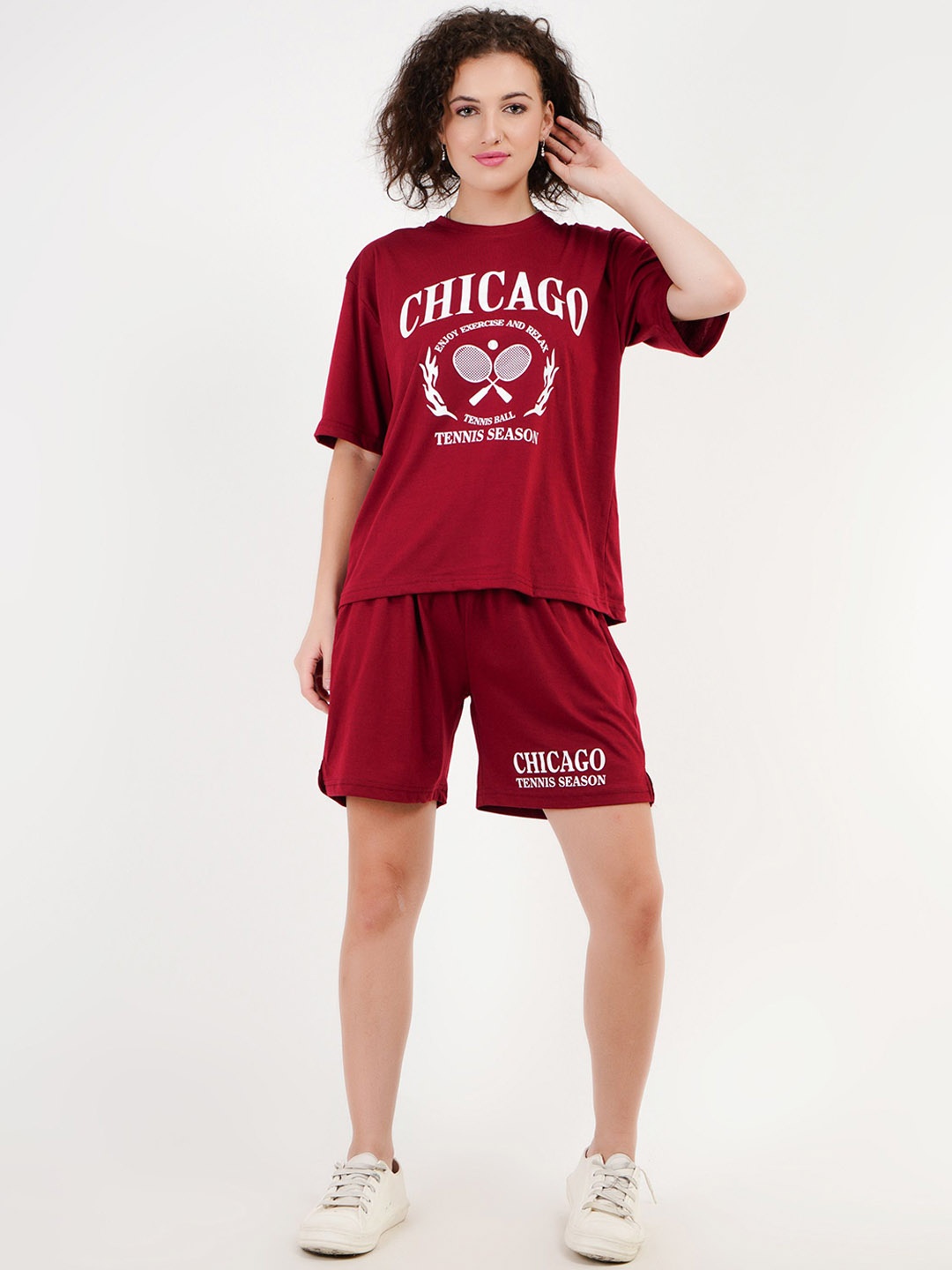 

Lugo Typographic Printed T-Shirt With Shorts, Maroon