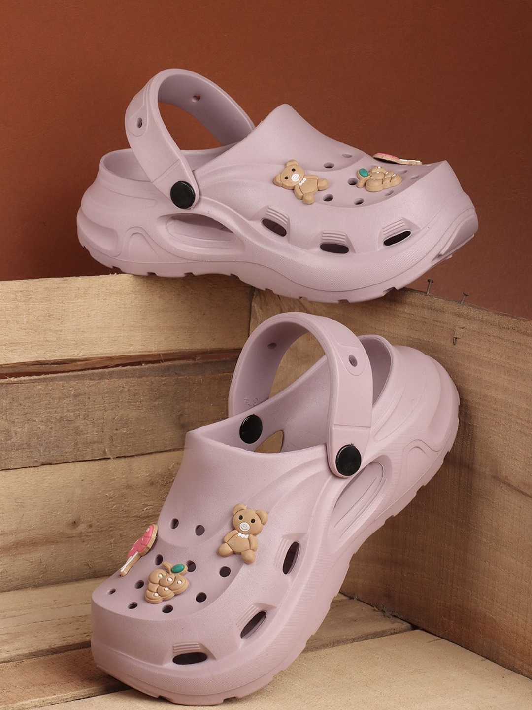 

The Roadster Lifestyle Co Women Stylish Comfort Lightweight Clogs, Peach