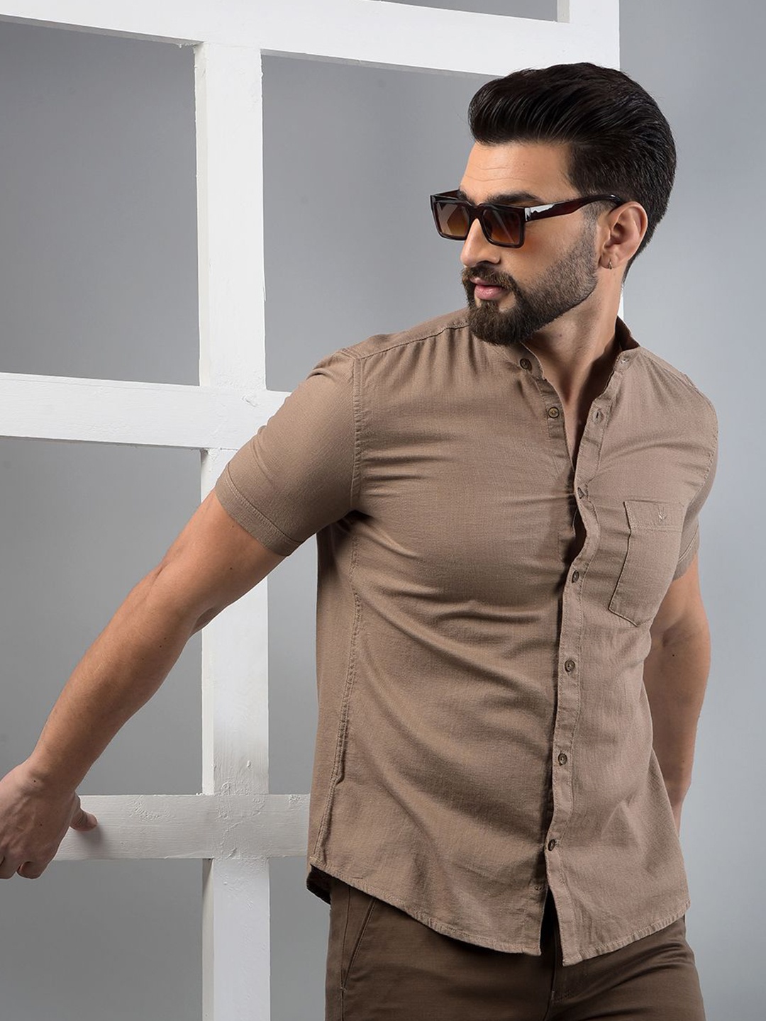 

Crimsoune Club Men Classic Slim Fit Opaque Casual Shirt, Brown