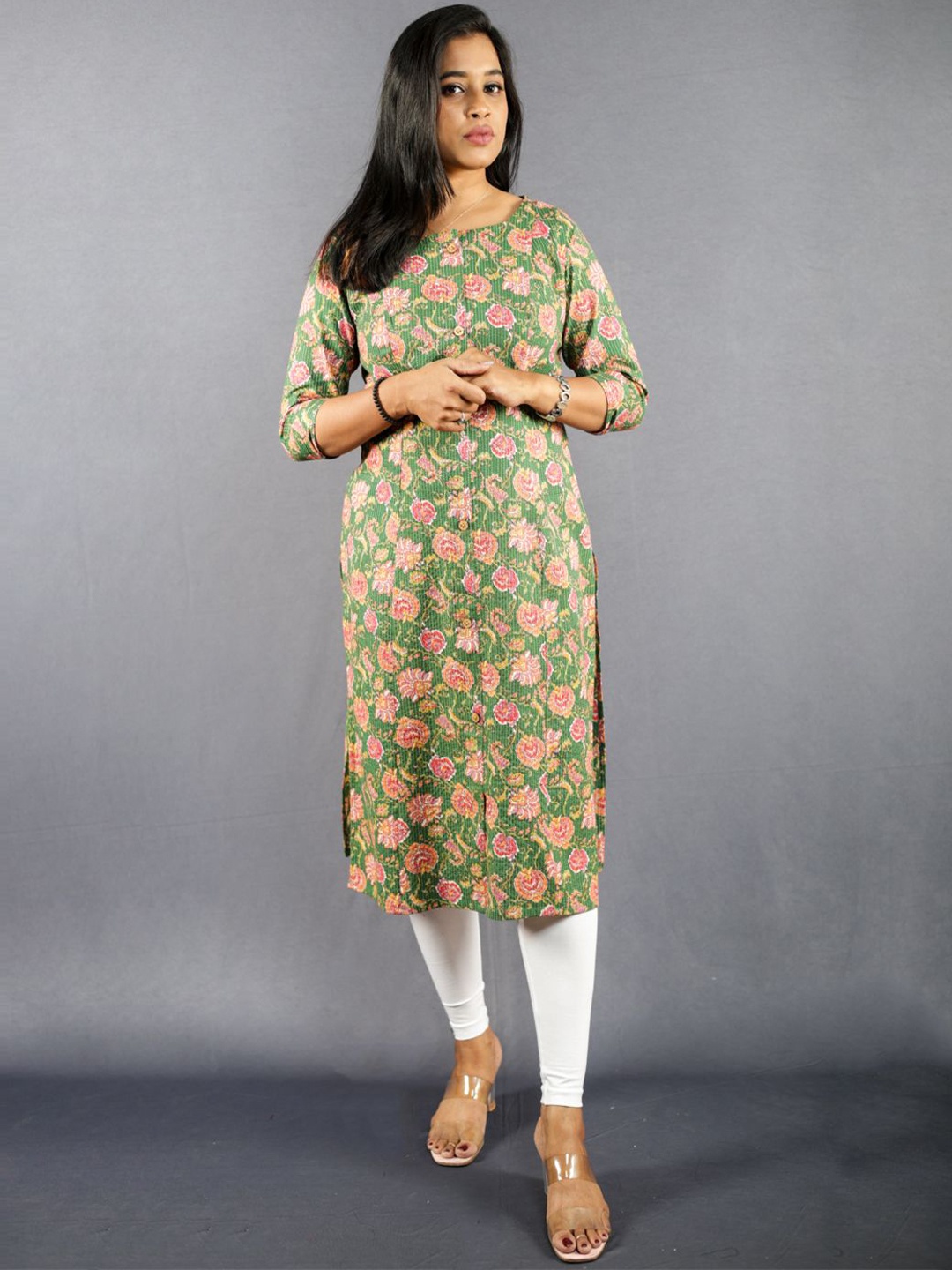 

ZARIA Women Floral Printed Round Neck Straight Kurta, Green