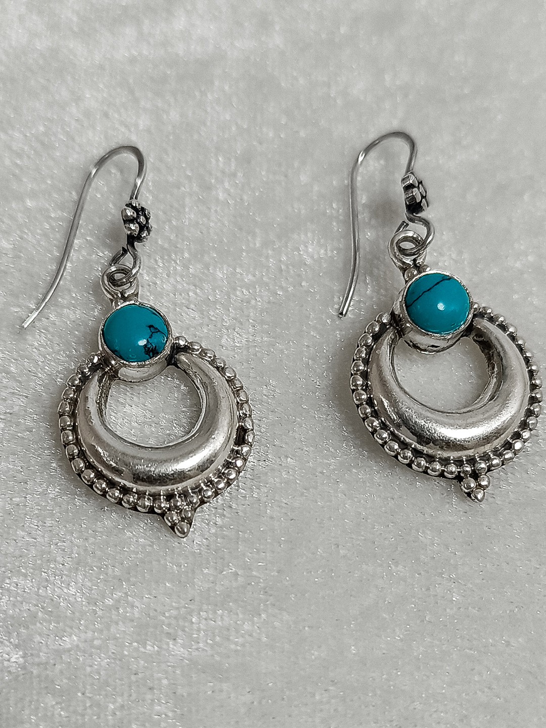 

INARI SHINES 925 Sterling Silver Stones Studded Classic Shaped Oxidised Drop Earrings
