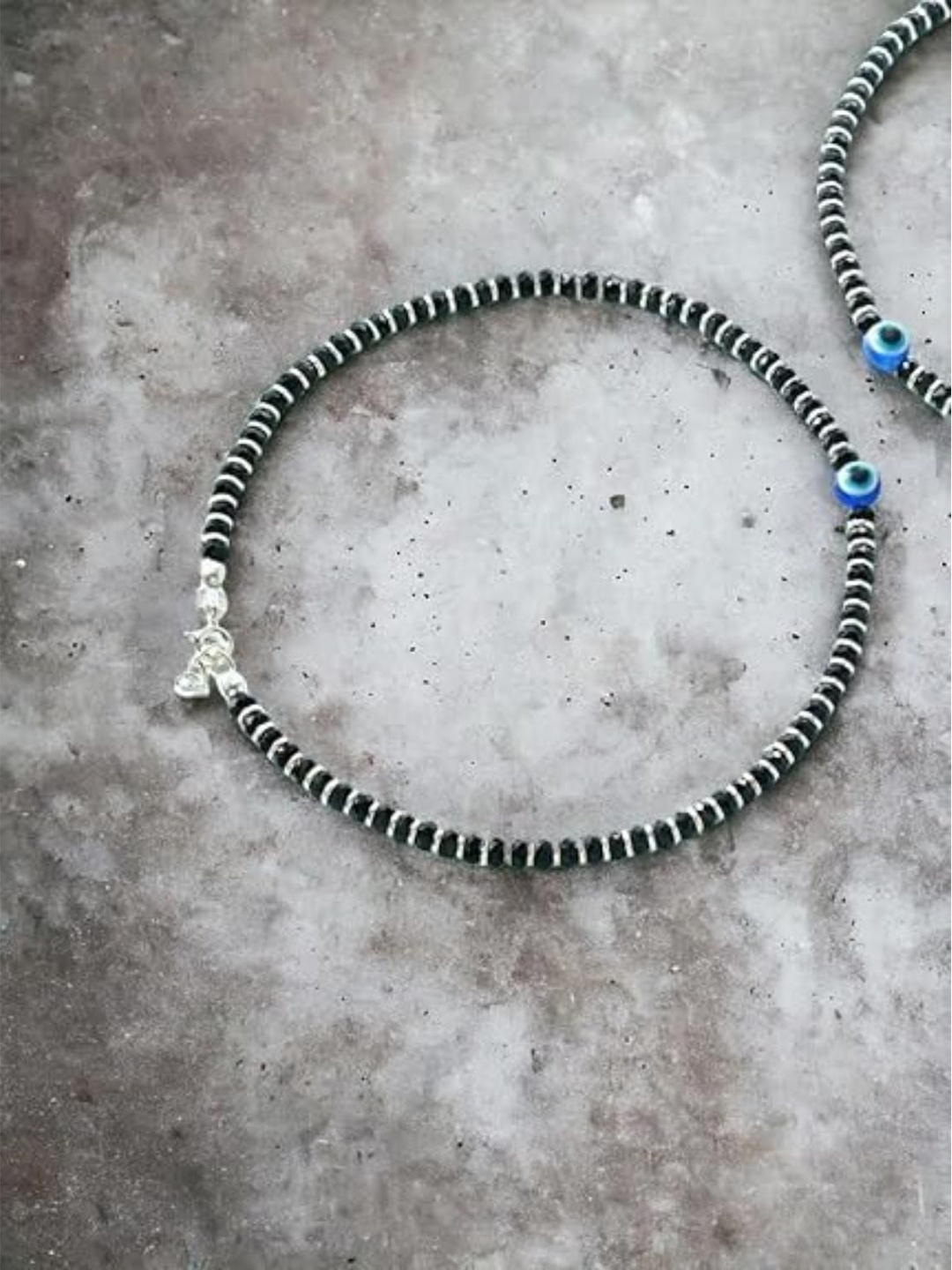 

DN Creation Silver-Plated Evil Eye Artificial Stones and Beads Anklet, Black