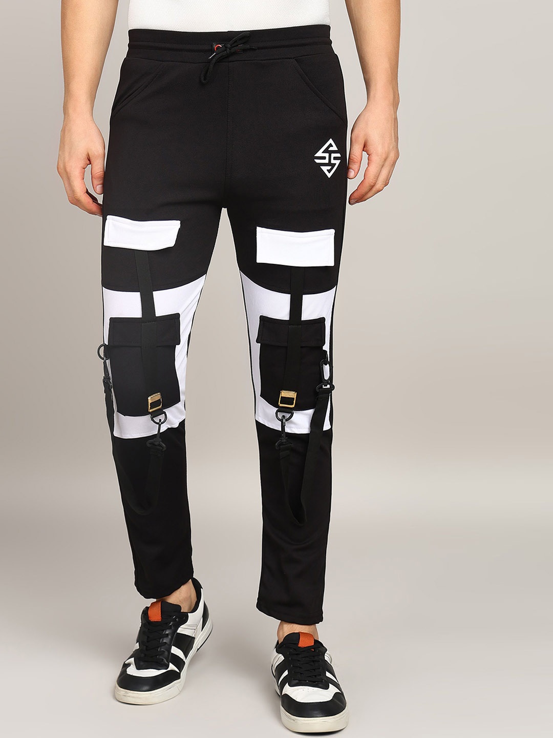 

RusticBlooms Men Self Design Mid Rise Track Pant, Black