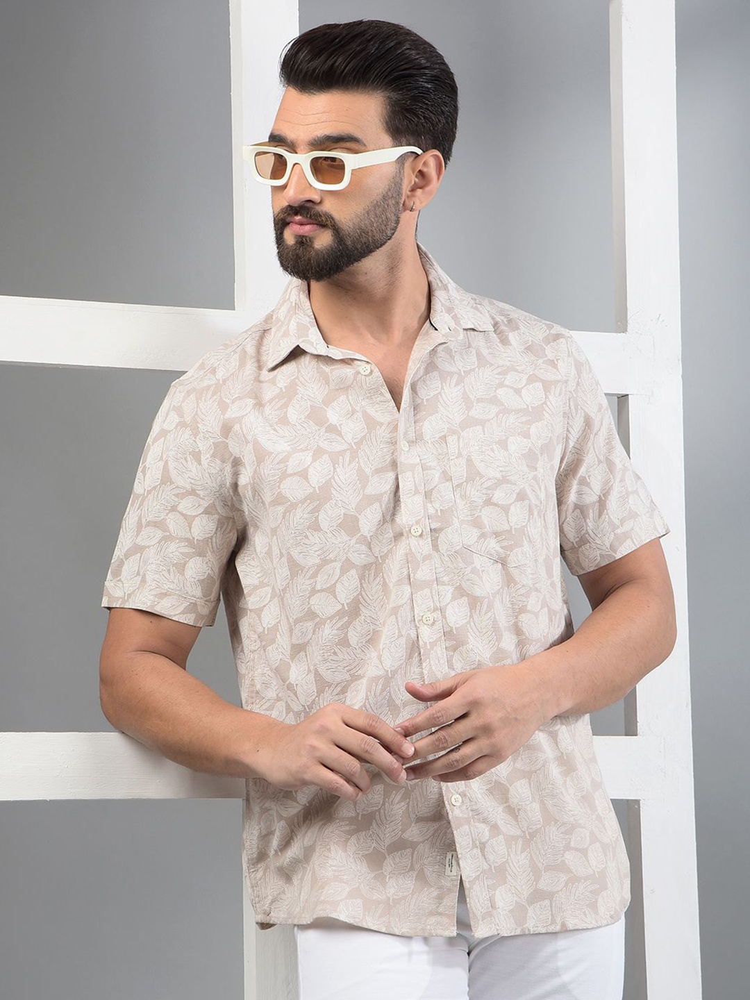 

Crimsoune Club Men Classic Slim Fit Floral Opaque Printed Casual Shirt, Beige
