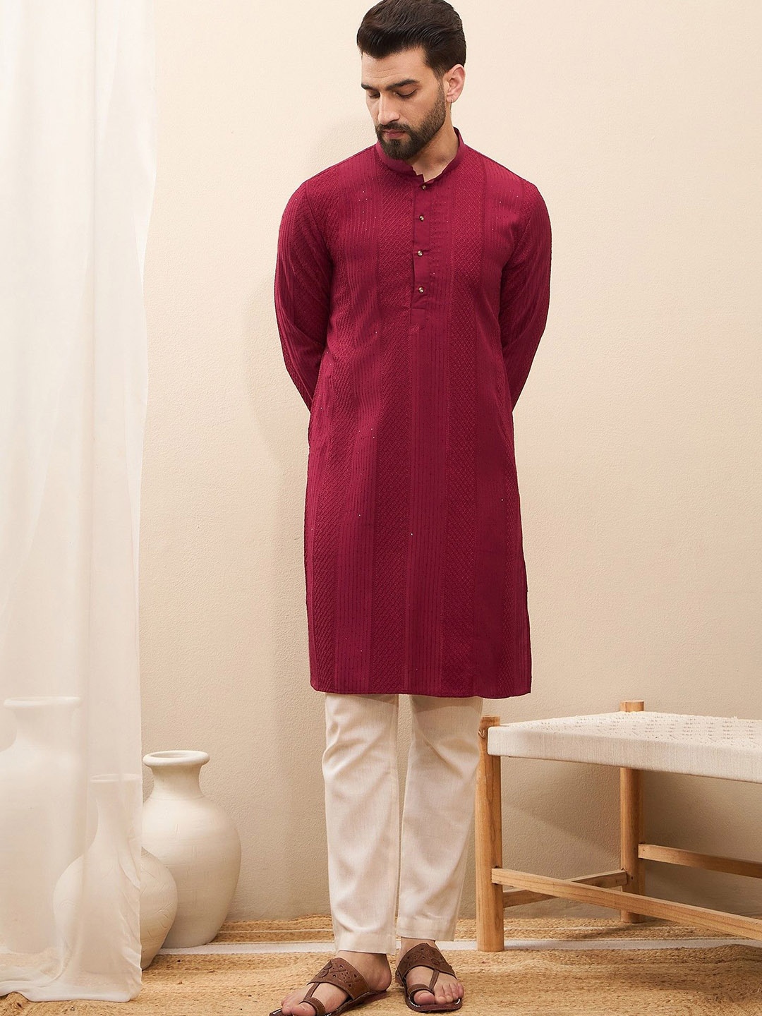

SWAGG INDIA Geometric Embroidered Thread Work Straight Kurta, Maroon