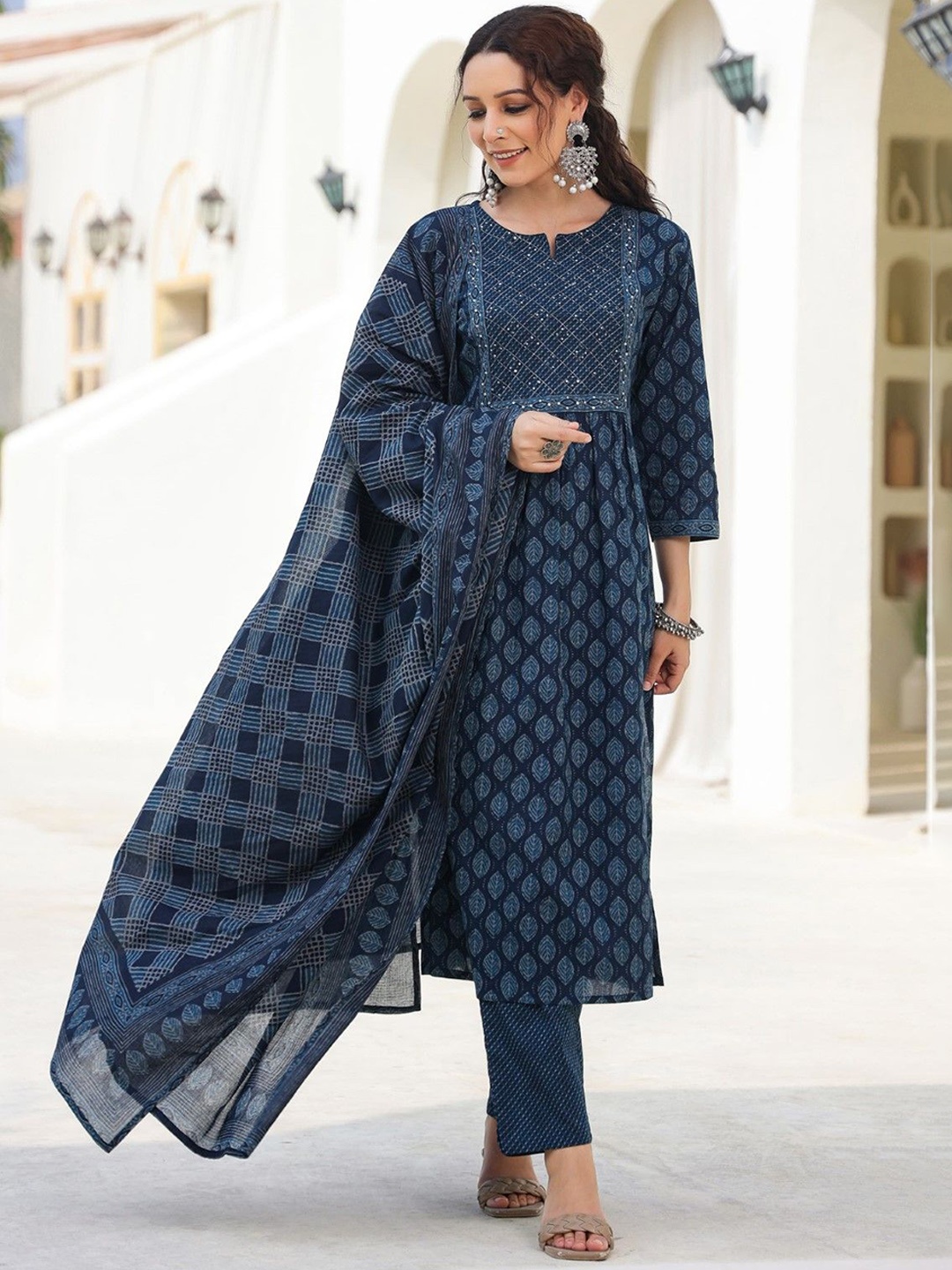 

AUTUMN LANE Women Ethnic Motifs Printed Regular Pure Cotton Kurta with Trousers & With Dupatta, Blue