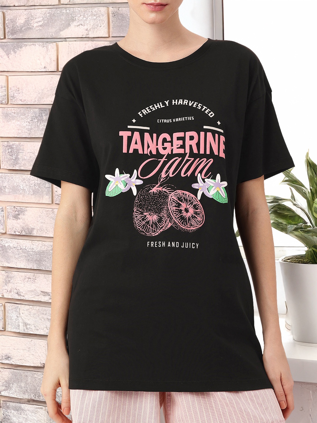 

DressBerry Playful Chic Graphic Printed Oversized T-shirts, Black