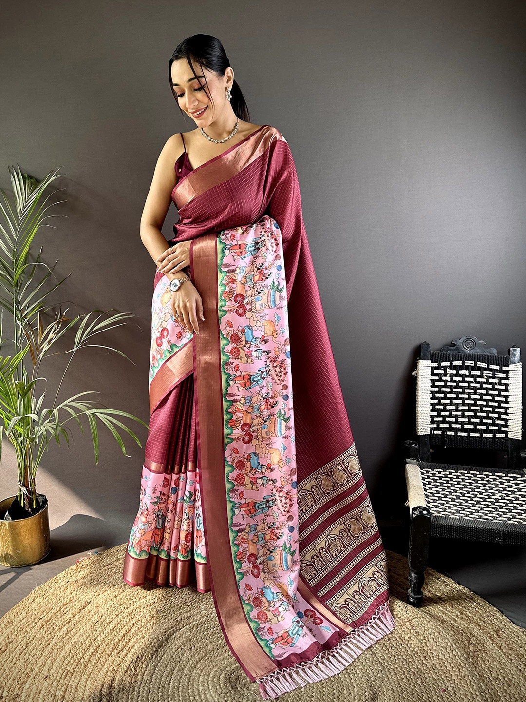 

NIWAA Kalamkari Zari Silk Blend Saree, Red